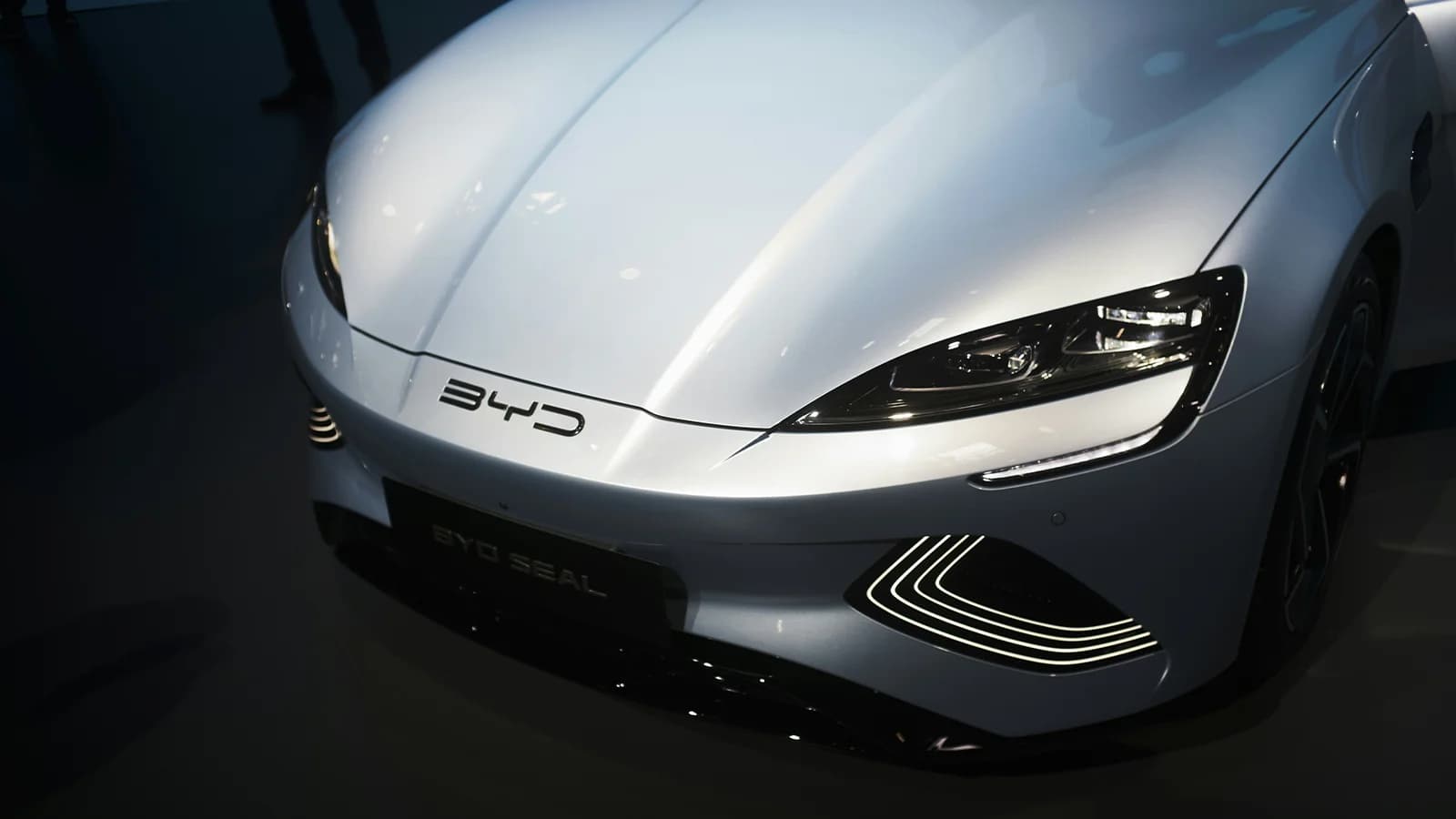 BYD Cracks the 10-Minute Charging Barrier With Blade Battery 2.0