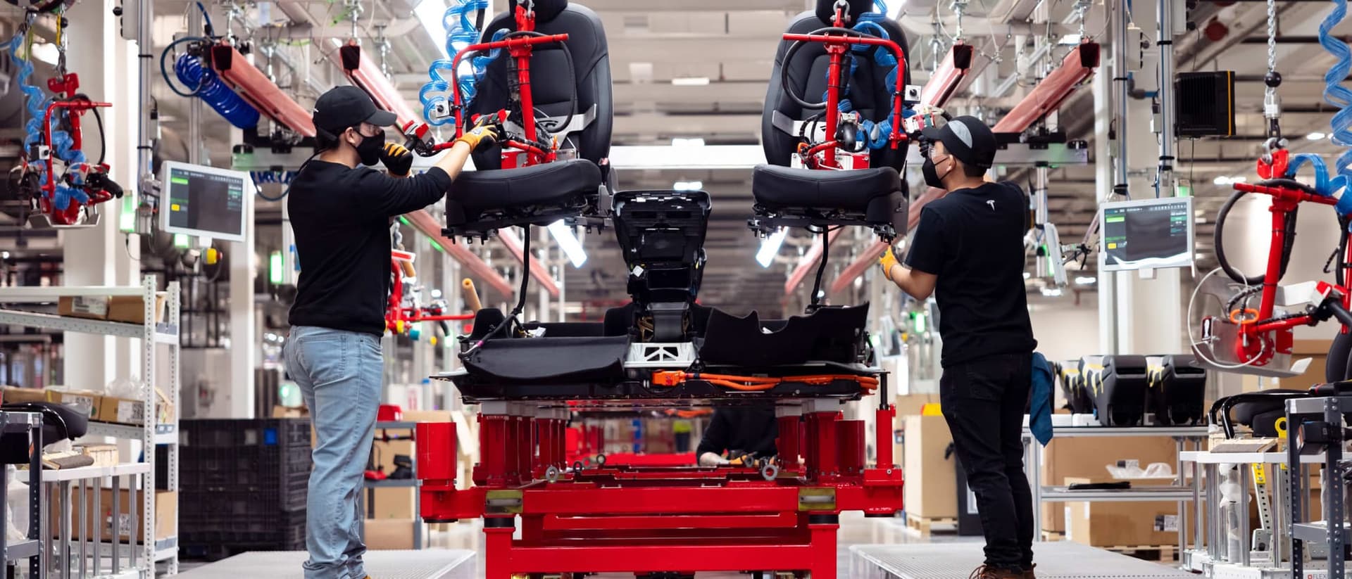 Tesla Launches the Cybercab With No Steering Wheel — and Triggers a Federal Showdown